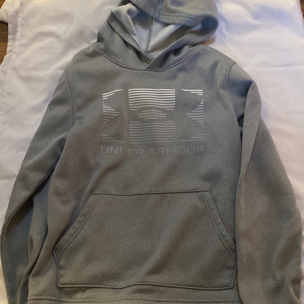 Under Armour sweatshirt